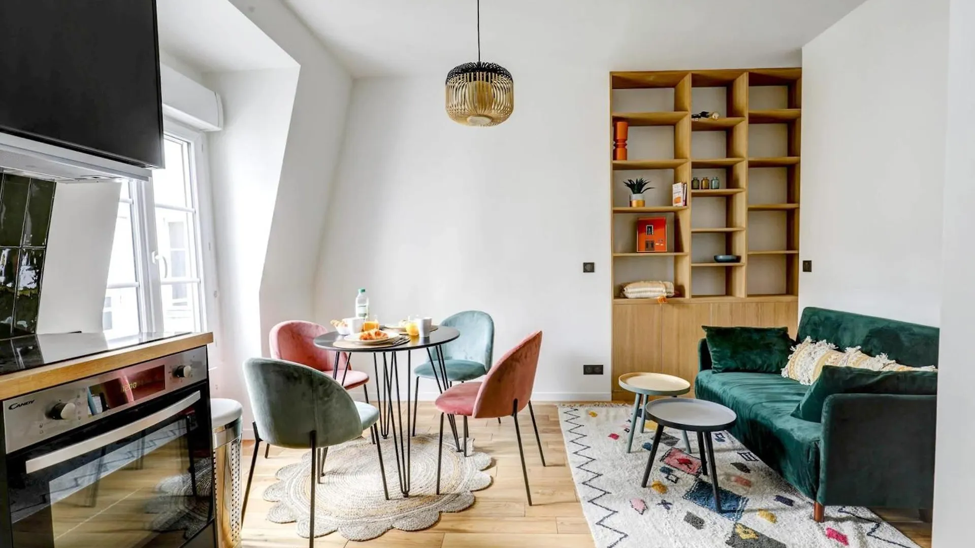Concorde 3br Apartment *